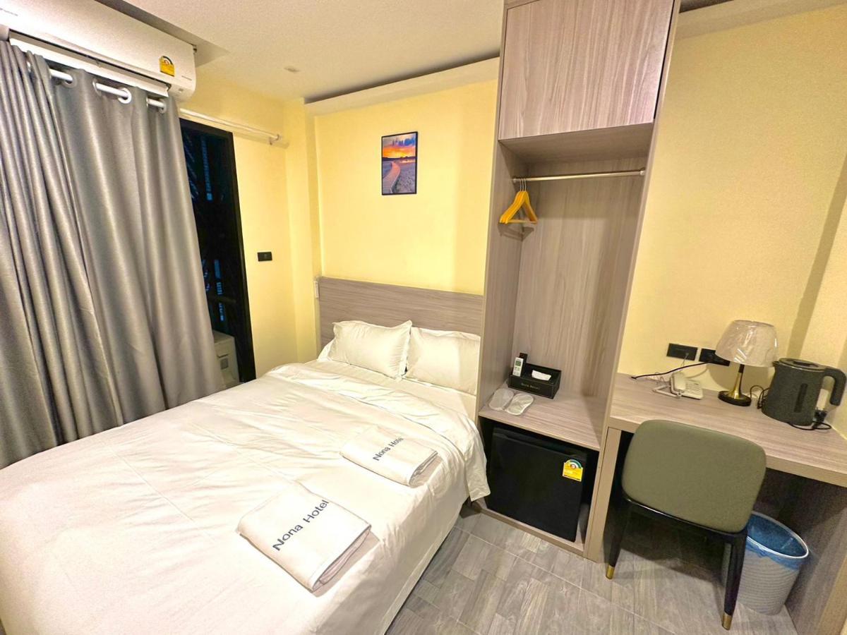 Nona Hotel, Bangkok Makkasan Buitenkant foto