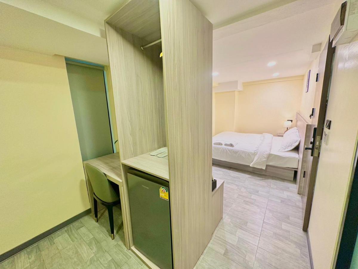 Nona Hotel, Bangkok Makkasan Buitenkant foto
